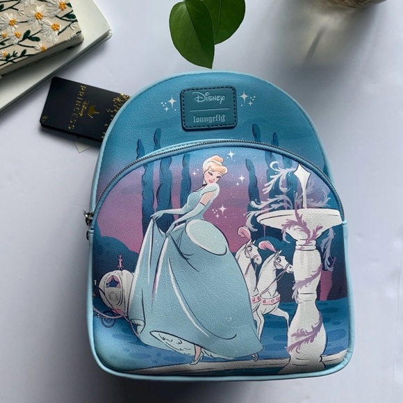 New Loungefly Disney Combo Backpack + Ears Headban Cinderella Castle. - Picture 9 of 11
